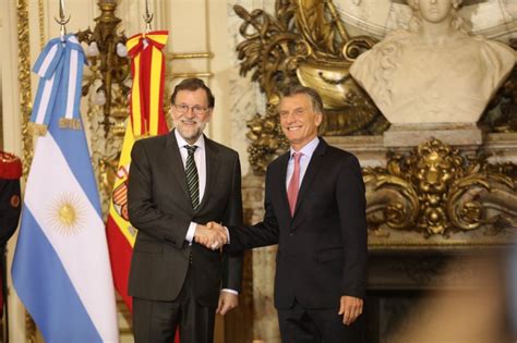 Ver más ideas sobre bandera argentina, argentina, bandera. Las banderas argentina y española con corbata - Ser ...