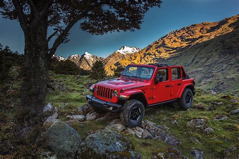 The new wrangler is perfect for new and returning jeep fans. JEEP Wrangler Unlimited Rubicon specs & photos - 2018 ...