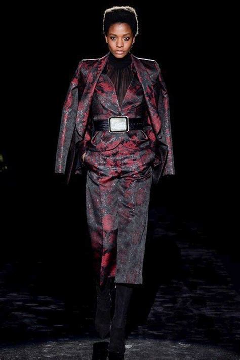 Emanuel Ungaro Fall 2016 Ready To Wear Fashion Show