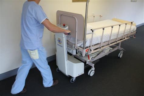 Das krankenhausbett ist vollständig und in einem sehr guten zustand. Krankenhausbett