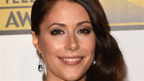 Free Download Amanda Crew Teeth Wallpapers Images Photos Pictures