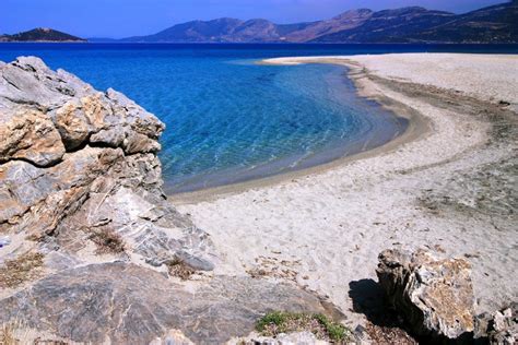 Bel mare, relax, una vibrante grande città, chalkida. Grecia - Potential pentru turismul balnear in Insula Evia