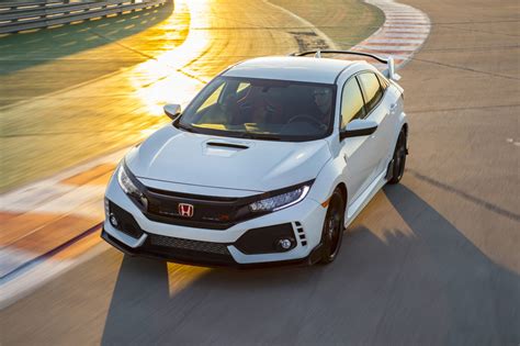 Honda civic type r (2017) overview. Honda Civic Type R Prices Start From $33,900 As US Sales Begin