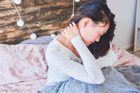 4 Sleeping Positions To Avoid If You Suffer From Neck Pain Fit Peak
