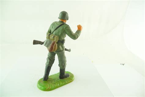 Explore ww2gallery's photos on flickr. Elastolin 7 cm Deutsche Wehrmacht - Soldat mit Gewehr - schöner Umbau | figurenschnapp.de