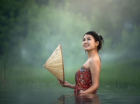 Hd Wallpaper Girl Smile Basket In The Water Asian Girl Take A Bath Wallpaper Flare