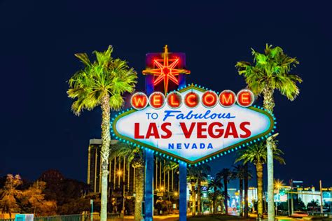 880 Las Vegas Sign Stock Photos Pictures And Royalty Free Images Istock
