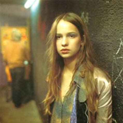 Her descent, aged 13, into heroin addiction and prostitution on the streets of west berlin was turned. Christiane F. - My děti ze stanice Zoo - POSTAVY.cz