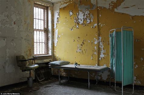 Greystone Park Psychiatric Hospital S Haunting Pictures Show Decay Of