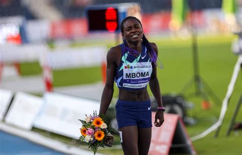 When their plane landed, botha received a call from namibia's olympic committee relaying the news. "Miesmäisten" naisurheilijoiden kohtelu kuohuttaa jälleen ...