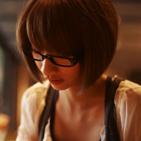 Pin By Falkner Windtree On Glasses Girls Girl Short Hair Girls With Glasses Japan Girl