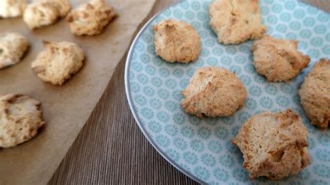 Almond flour is a simple refined flour substitute for more wholesome paleo cookies and other low the key to keto chocolate chip cookies: Keto Almond Cookies Recipe - Easy Low Carb Cookie Recipes