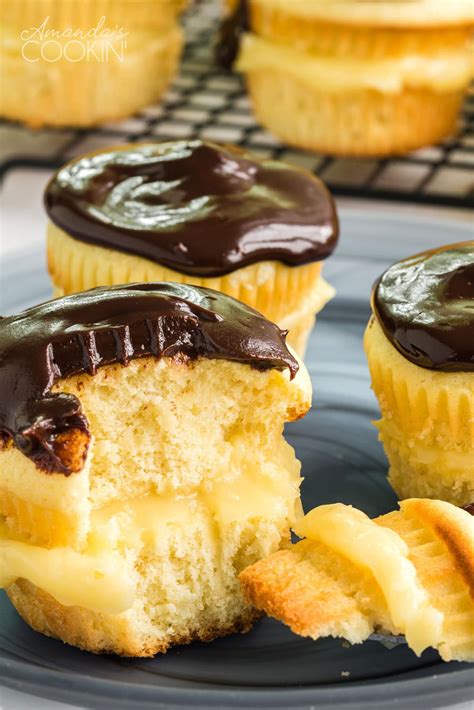 I like the look of yellow cake mix with this recipe, the most, but really any cake mix would work well. Boston Cream Cupcakes - Amanda's Cookin' - Cake & Cupcakes