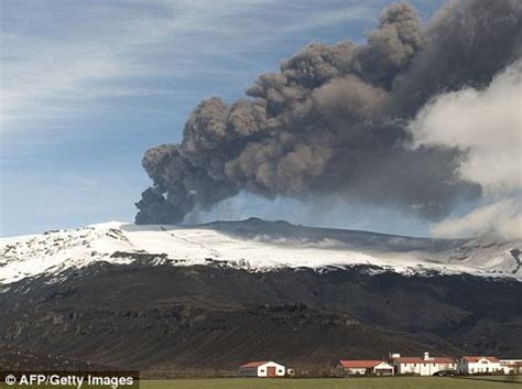 The film was selected as the icelandic entry for the best foreign language film at the 84th academy awards, but it did not make the final shortlist. ngoriacuvu: iceland volcanoes 2011