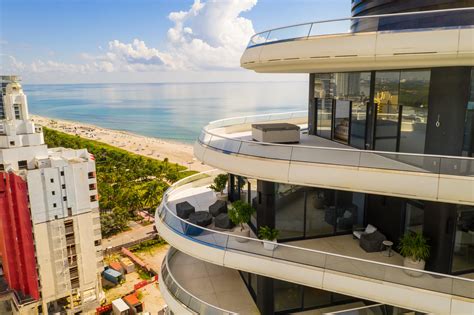 Real estate app Compound in contract to buy Miami condo