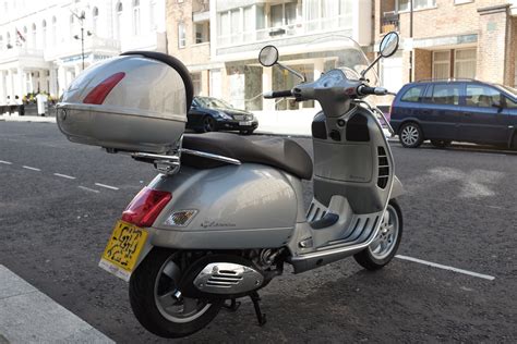 The 2020 vespa gts 300 also now has abs both front and rear as well as traction control, which can be disabled for a bit of scooter hooliganism. Vespa GTS 300 Touring