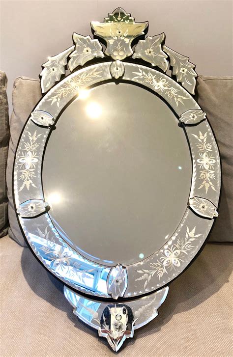 Stunning glass bevelled Venetian style mirror in SW1V London for £95.00 for sale | Shpock