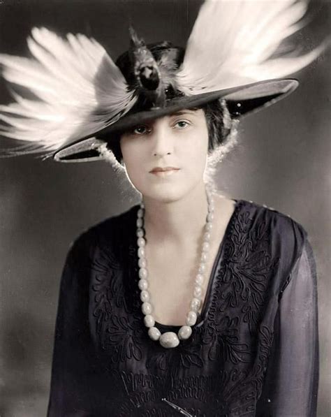 Woman In A Feathered Hat 1910s 2 More Lovely Ladies Of The Past Victorian Hats Vintage