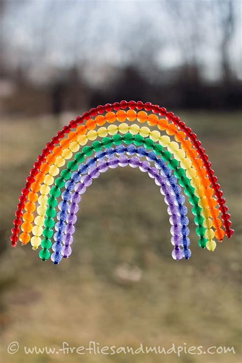 12 Vibrant Rainbow Art Projects