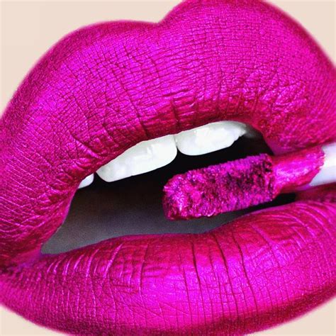 Bright Magenta Fuscia Lips And Wand Diseños De Labios Maquillaje De