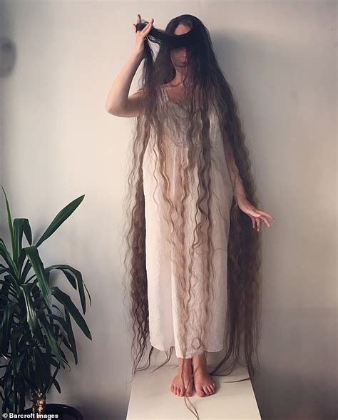 Real Life Rapunzel 32 Hasnt Washed Six Foot Long Hair For 20 Years