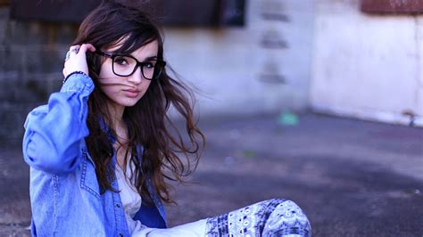 Wallpaper Model Street Sunglasses Brunette Glasses Blue Fashion