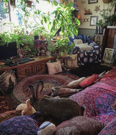 #trippy bedrooms #hippie bedroom #hippie #trippy #bedroom #mine #colorful #christmas lights #heart #tiger #tapestry #dream catchers #pillows #girl bedroom #fish tank #wall decor #wall art #wall writing #wall words #star #boho bedroom #hippie bedroom #bedroom ideas #bedroom decor. Cottagecore & Nature — dream home🌞🏠🌿🌎🐞 @aquariusfaery in ...