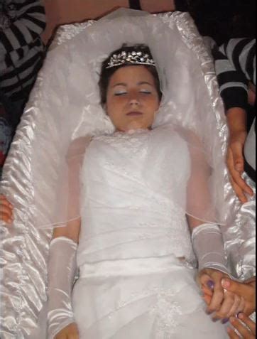 This video shows beautiful women in their funeral caskets! Beautiful Girls in Their Coffins