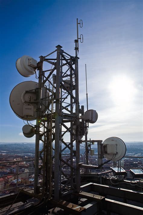 Thousands of internet radio stations, hundreds of articles to improve your station and a large comunity forum to discuss with other broadcasters. Why You Need To Embrace Live Interactive Broadcasting For ...