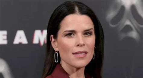Neve Campbell Height Weight Measurements Bra Size Shoe Size