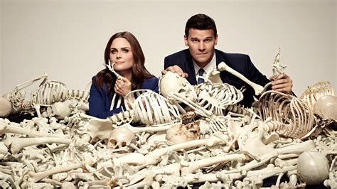 Die Erste Vorschau Auf Season 10 Von Bones Zeigt Booth Im Gefängnis