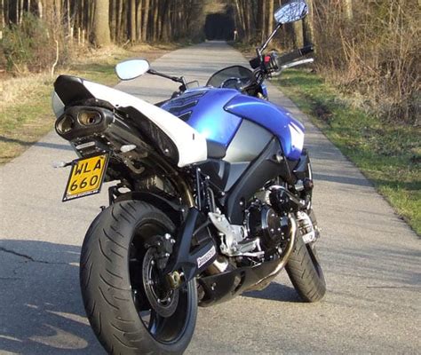 Max torque was 107.69 ft/lbs (146.0 nm) @ 7200 rpm. motorlife.be - Suzuki B-King Special 2010 testverslag