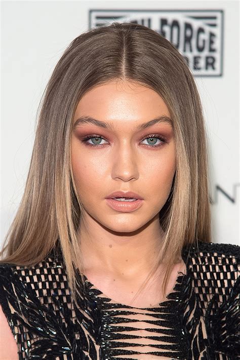 Gigi Hadid Makes The Case For Pink Eyeshadow Stylecaster