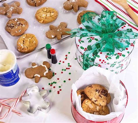 12 Ways To T Wrap Homemade Christmas Cookies Martha Stewart