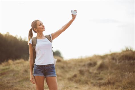 How To Take A Good Selfie Easy Tricks To Try