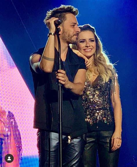 Sandy e junior foi uma dupla de cantores do brasil, formada pelos irmãos sandy e junior. Pin de Cultura & Conhecimento em Sandy & Júnior: uma dupla ...