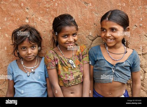 Poor Indian Girls Stockfotos And Poor Indian Girls Bilder Alamy