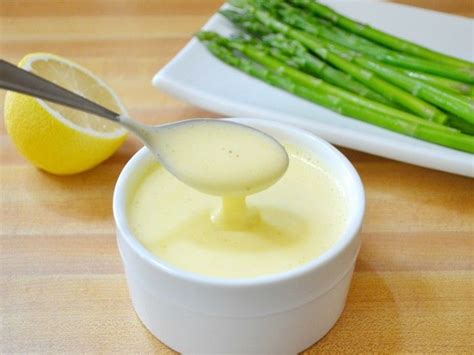 Dabei ist sauce hollandaise eine ideale grundsoße, die man je. Soße hollandaise selber machen und die Spargelzeit bewusst ...