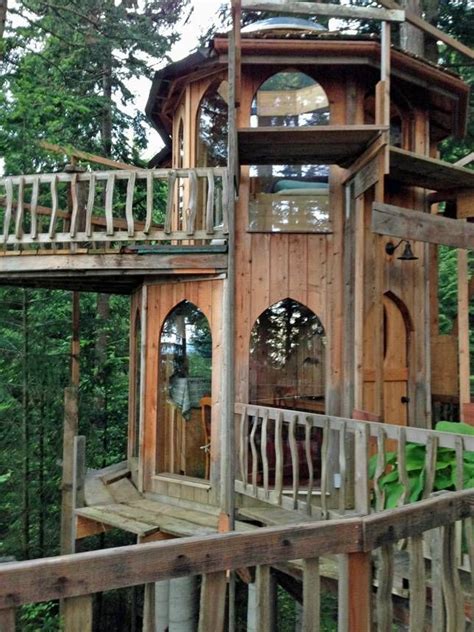 Fanciful Hobbit House Reimagines The Treehouse Luxury