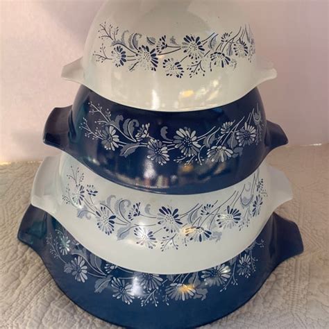 Pyrex Town And Country Cinderella Nesting Bowls Set Of 4 Etsy