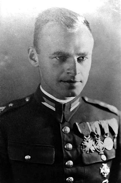 From wikimedia commons, the free media repository. Witold Pilecki, el polaco que se infiltró en Auschwitz y ...