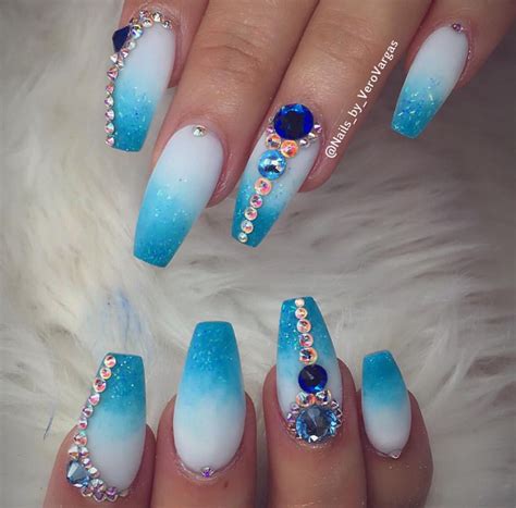 Turquoise white ombré | Coffin nails designs, Blue coffin nails, Blue ombre nails