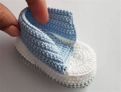 Free Crochet Pattern Baby Sneakers Häkelanleitung Babyschuhe