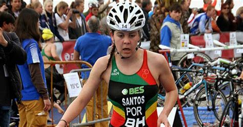 She won the gold medal at the 2018 mediterranean games in the women's individual sprin. Melanie Santos vice-campeã do Mundo de triatlo sub-23