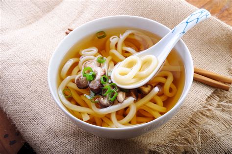 Vegetarian Japanese Udon Noodle Soup Recipe