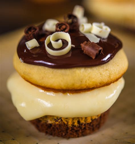 Boston cream cupcakes have all the flavors of boston cream pie in cupcake form: Boston Cream Cupcakes | Southern Boy Dishes