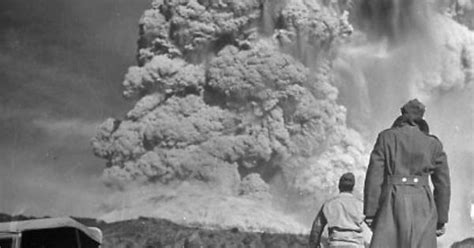 mt vesuvius erupts 1944 imgur