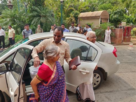 Последние твиты от nirmala sitharaman (@nsitharaman). Nirmala Sitharaman's family in Parliament to see their ...