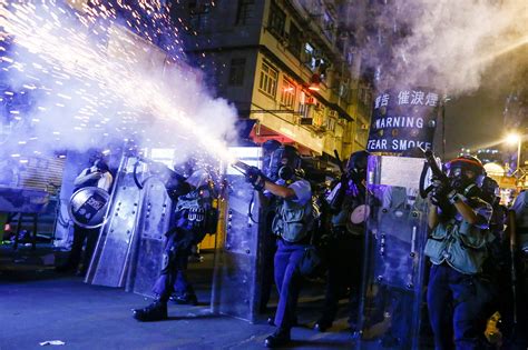 Hong Kong Protest Photos Net Pulitzer Prize For Reuters Coconuts