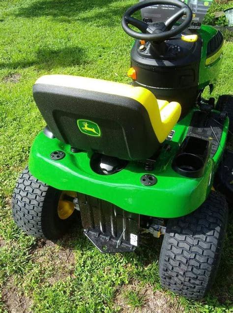 John Deere E100 17 5 Hp Automatic 42 In Riding Lawn Mower For Sale In Theodore Al Offerup